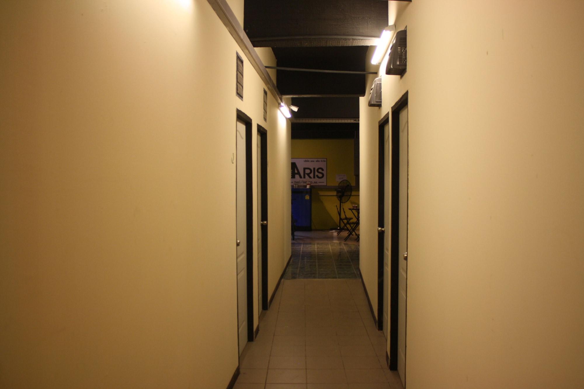 The Mixx Hostel Bangkok Esterno foto