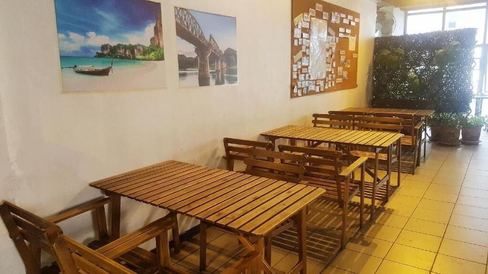The Mixx Hostel Bangkok Esterno foto