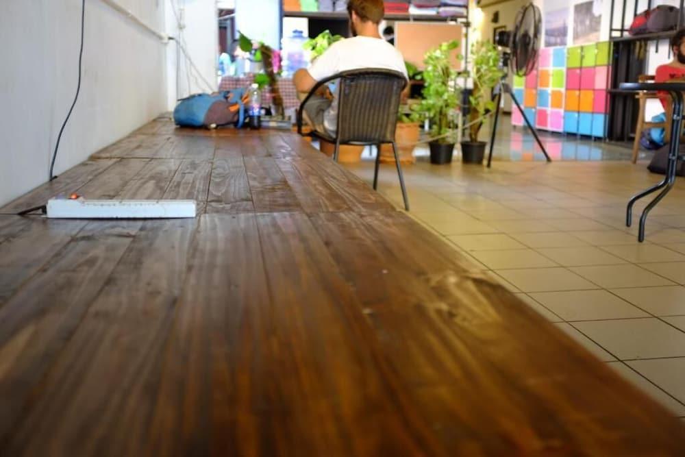The Mixx Hostel Bangkok Esterno foto